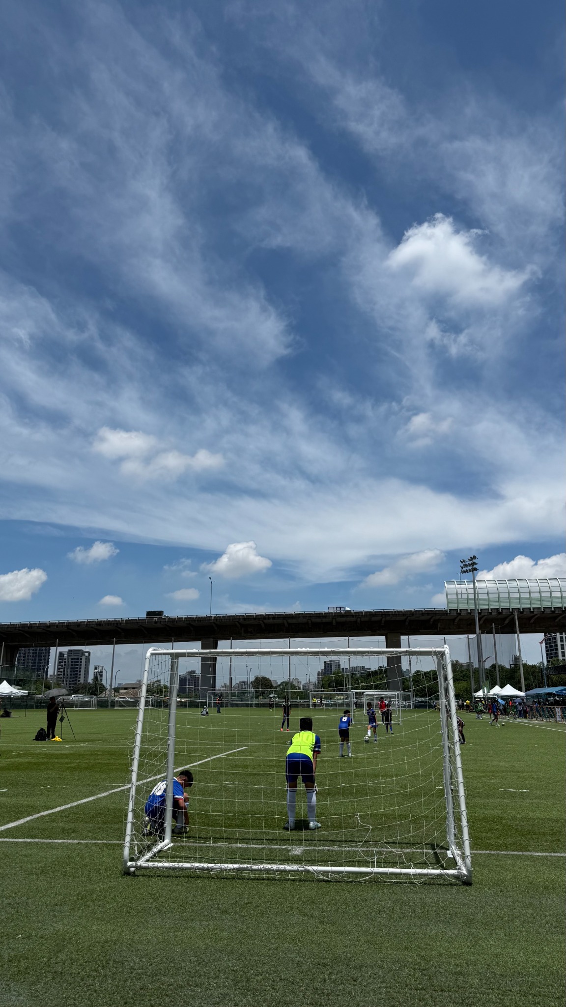 盛夏球場・夢想開踢